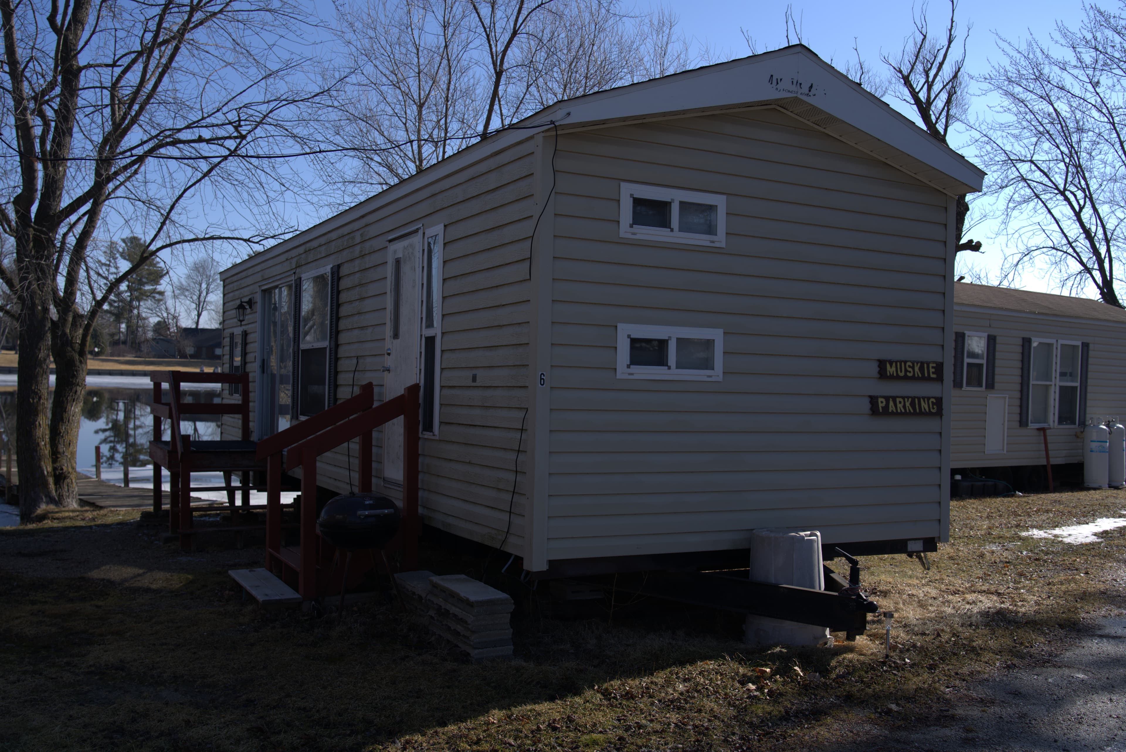 Muskie cabin exterior on the Wolf River
